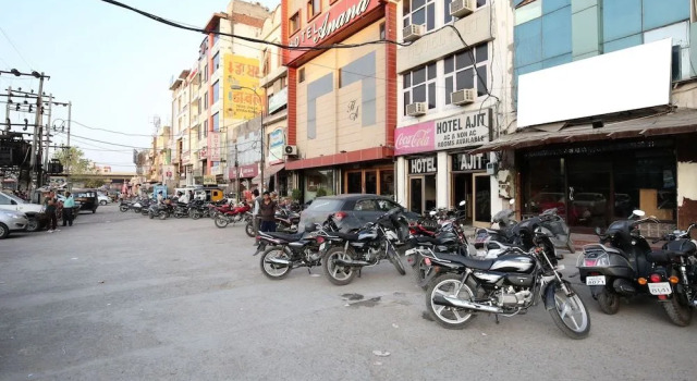 OYO 12354 Hotel Sangreela, Book Hotel Amritsar Punjab