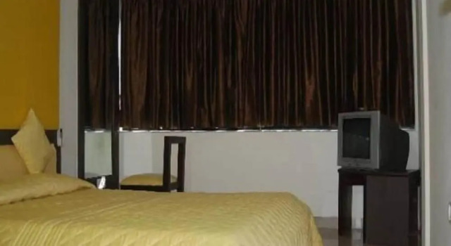 Tisha Apartment Hotel