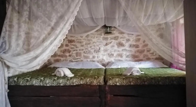 Ελαιώνας - Solar Energy House, Book Hotel Chorefto 