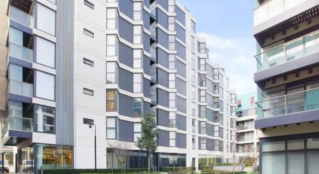 Central & Modern 2 Bedroom Old Street Flat