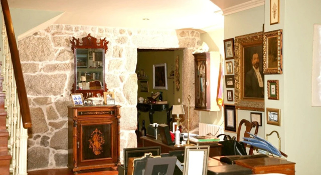 House With 5 Bedrooms in Pontevedra, With Enclosed Garden, Prenota Hotel  
