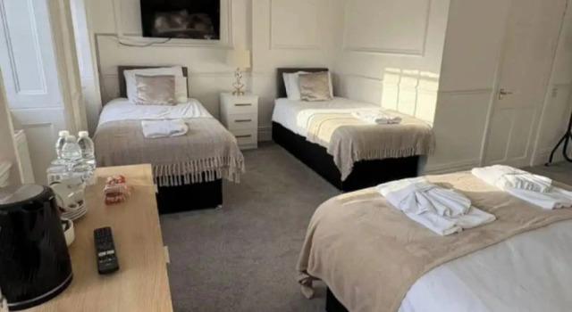 Room 7 - Manor Park Country House Wales