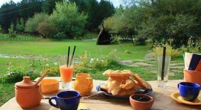 House With one Bedroom in Hadzhidimovo, With Wonderful Lake View, Shared Pool, Enclosed Garden, Reserva ahora Hotel Hoteles en Blagoevgrado con piscina, Piscina