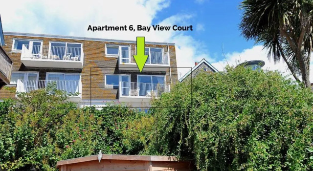 6 Bay View Court, Забронировать Дом для отпуска Отели Лайм-Риджис с парковкой, рядом с Church Cliff Beach, Парковка