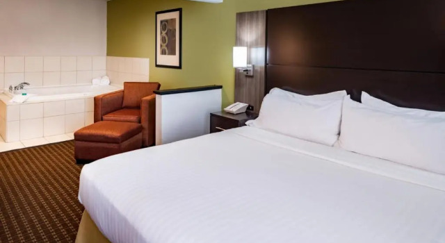 Одноместный люкс Holiday Inn Express & Suites Bucyrus by IHG