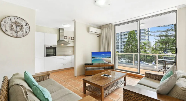 Апартаменты Standard Carlton Apartments