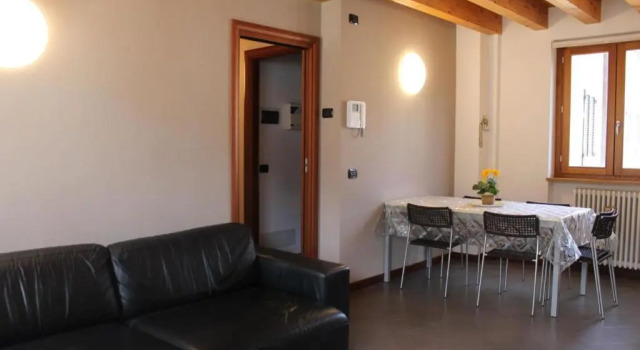 Alex's lake house, Buchen Sie Ferienwohnung Hotels in Iseosee mit Parkplatz, Parkplätze