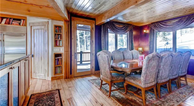 Three Peaks Mountain Lodge, Book Hotel Hoteller i Silverthorne med parkering, Parkering