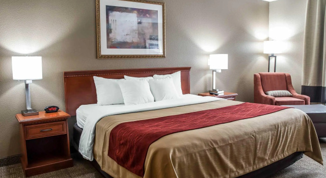 Номер Standard Comfort Inn Near Six Flags St Louis