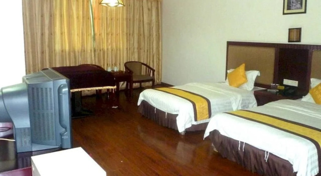 Mingyue Business Hotel, Boek Hotel Hotels in Guangdong met parkeren, Parkeren