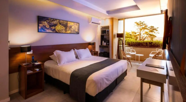 Полулюкс Pinares del Cerro Resort & Suites