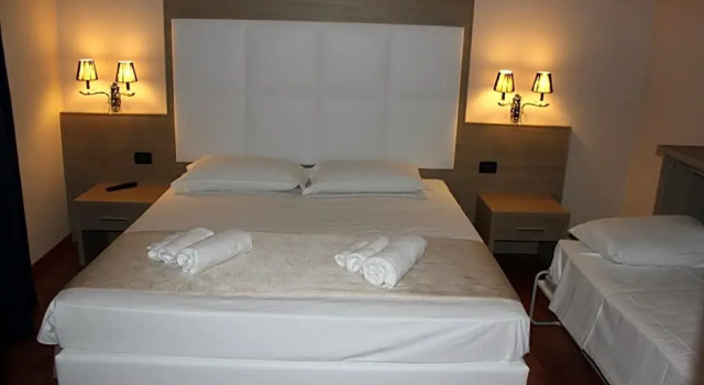Номер Standard Momis Hotel