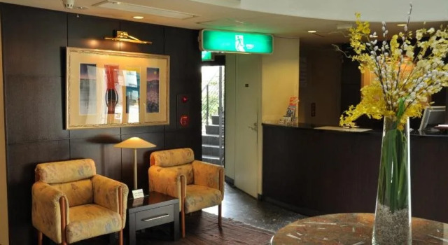 Hotel West