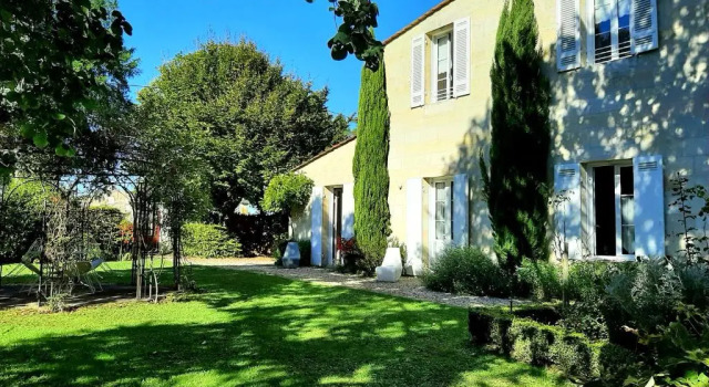 GITE DE L'ESCALE DE BEL AIR Meublé de tourisme 4 étoiles, Rezervasyon Otel Gauriac Gironde