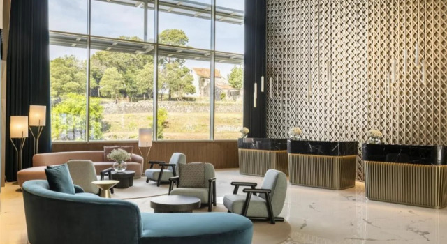 Renaissance Porto Lapa Hotel