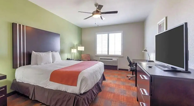 Номер Standard Garner Hotel Victoria - East by IHG