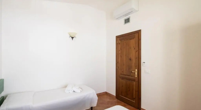 Welcomely - Il Borghetto 7, Забронировать Отель Орозеи Залив Орозеи