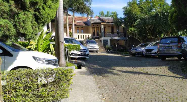 Villa Beverly, Book Villa Billige hoteller i Parompong