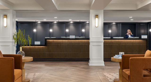 Crowne Plaza Louisville Airport Kentucky Expo Center, Boek Hotel Hotels in Kentucky met parkeren, Parkeren