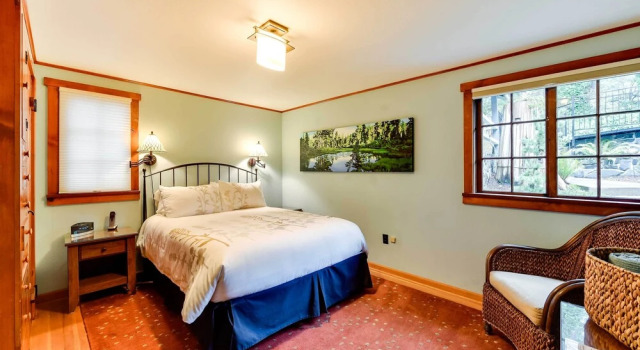 Коттедж 'the Nest' Gorgeous Waterfront La Conner Getaway!