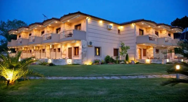Chasapis Luxury Studios & Apartments, Book Apartment Vourvourou 