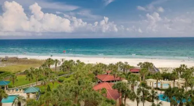 Westwinds 4770 at Sandestin, Varaa Hotelli Hotellit Emerald Coast uima-altaalla, Uima-allas
