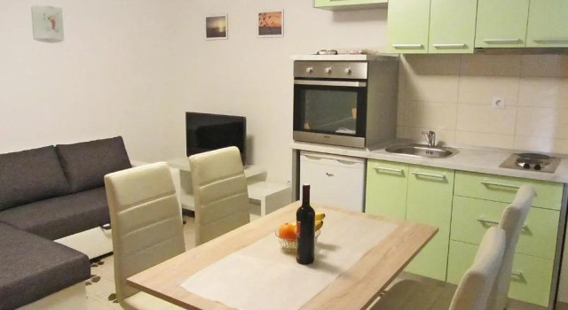 Апартаменты Цокольный этаж Apartmani Božić