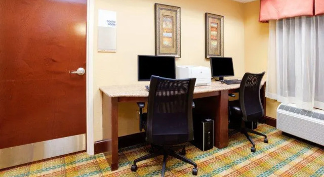 Люкс Holiday Inn Express Raleigh-Durham Airport by IHG