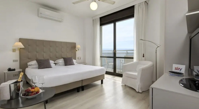 Двухместный номер Standard с видом на море Hotel Byron Bellavista