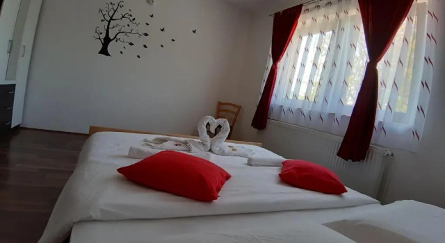 House Betty, Rezerwuj Apartament Hotele w Karlovac county z parkingiem, Parking