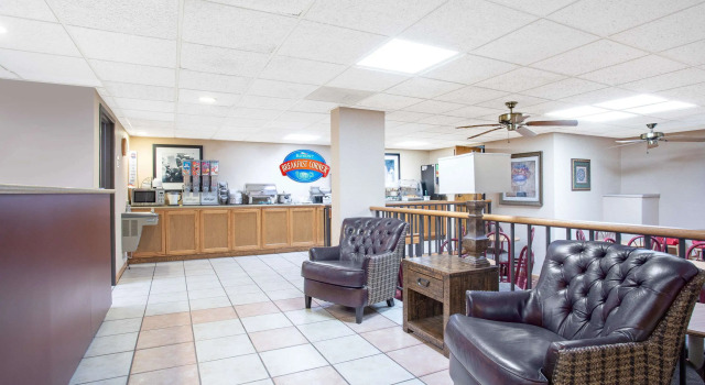 Baymont by Wyndham Hays, Reserva ahora Hotel Hoteles en Hays con desayuno, Desayunos