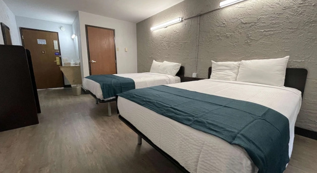Четырёхместный номер Standard Motel 6-Green Bay, WI - Lambeau