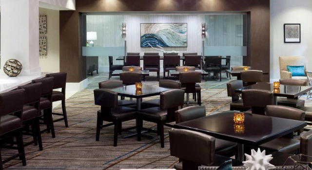 Люкс Fairfax Marriott at Fair Oaks