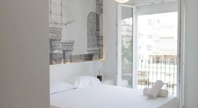Апартаменты Chic & Central in Lively but Quiet Area
