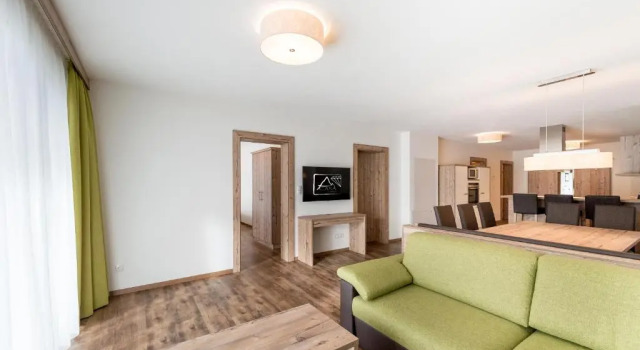Апартаменты с 4 комнатами с балконом A Casa Saphir Appartement-Hotel