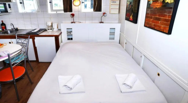 Appartement d'une chambre avec terrasse amenagee et wifi a Lyon B, Rezerwuj Apartament Hotele w Rhône z parkingiem, Parking