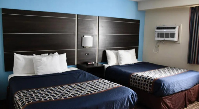Четырёхместный номер Standard Stillwater Inn & Suites