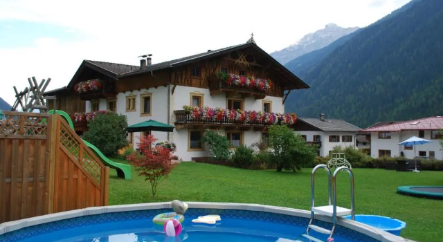 Апартаменты Standard Brollerhof