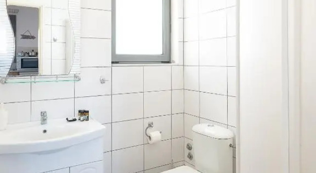Апартаменты small studio next to the beach