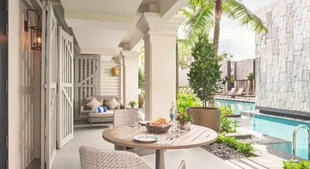 Люкс с красивым видом из окна The Barracks Hotel Sentosa by Far East Hospitality