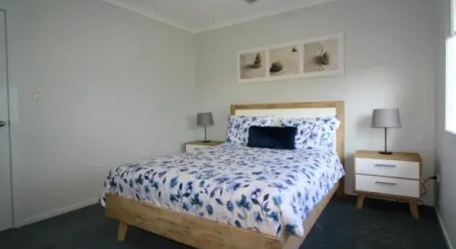 Dolphin Court 1 1 Gowing Street