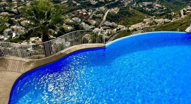 Апартаменты Two Bedroom Apartment With Breath-taking Views