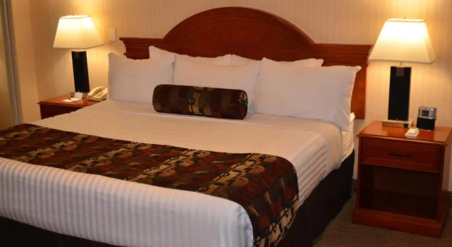 Номер Standard Inn on Long Lake