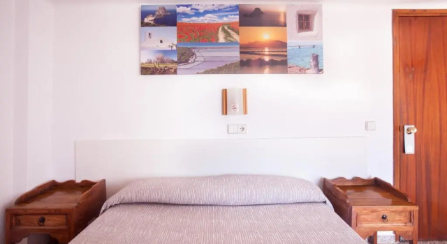 Двухместный номер Standard с балконом Hostal Las Nieves