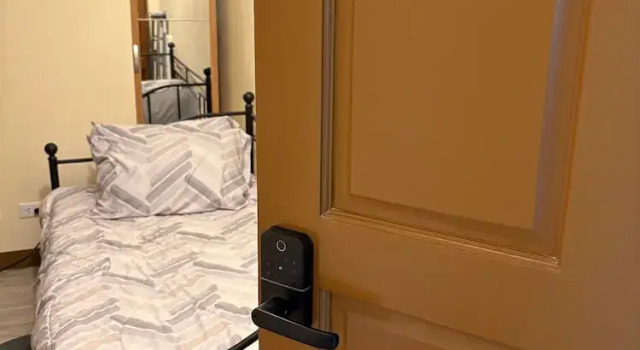 New Bachelor's Pad Across Ateneo Uni With Free Fast Wi-fi, AC Room, hot Shower, Забронировать Апартаменты/квартира Отели в центре Давао, в центре