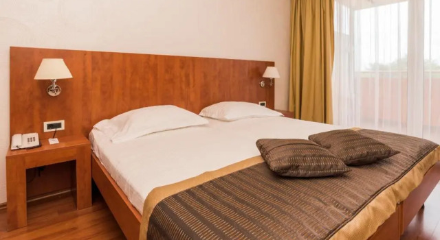 Люкс с балконом и с видом на парк Hotel Umag Plava Laguna
