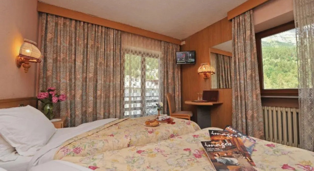 Трёхместный номер Standard Hotel Etoile De Neige