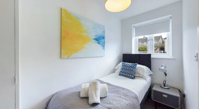 Апартаменты Deluxe Цокольный этаж с 2 комнатами Bright 2 Bed Apartments in Marston Oxford, Free Parking, OX3 Near John Radcliffe Hospitals & University Parks