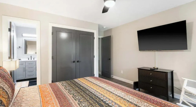 Top Notch Condo for 6, Забронировать Апартаменты/квартира Отели Table Rock Lake с парковкой, Парковка