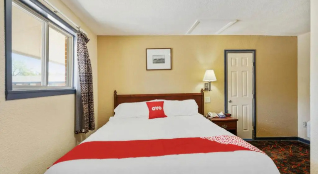 Четырёхместный номер Standard OYO Hotel Luling TX Downtown I-10/US-90